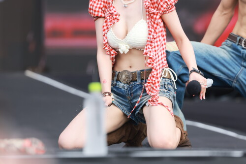 Eunbi-629-18f4744b2e2cddaca