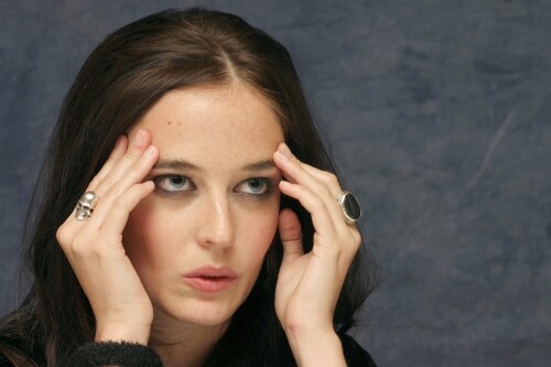 53450389PH5009_portrait