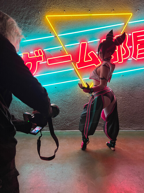 ExtraClothed29fb24d4ef1b85d32