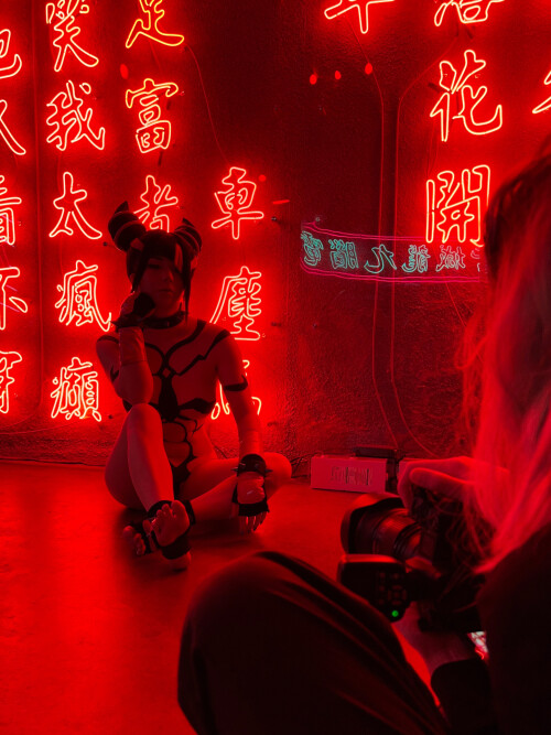 ExtraUnclothed10892438a8bc9b1c1