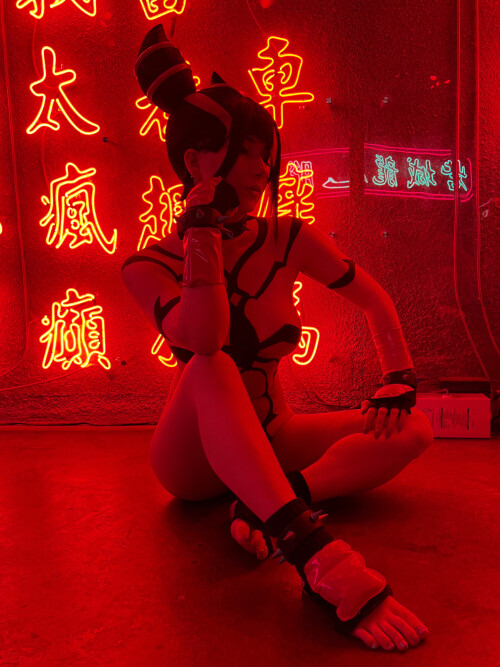 ExtraUnclothed94ca43091c06a359