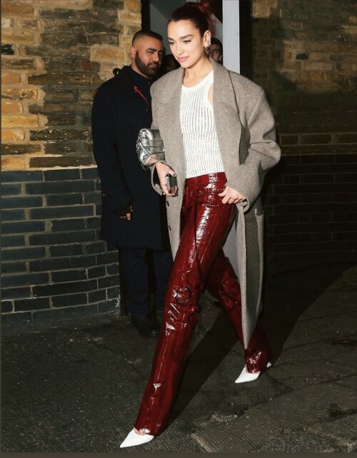 F 1boV2XoAAW1yub3330d467c187cde