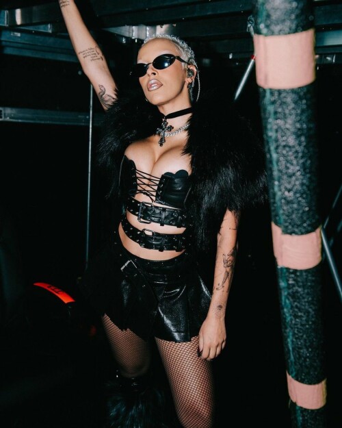 F WTM68WEAAnYiz44a2d7e312ecbe23