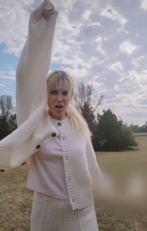 F0AAEDD3 CD06 4772 A26C 8F9524E13216