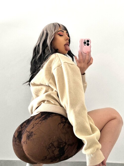 F0cE8AjXsAQvFotf4e6a810c3f4b8b1