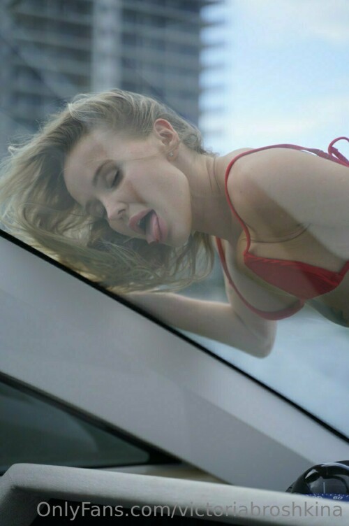 F11ADDB8 D39A 48B3 AD1F 60EB94B970676b2e066d7c1d98b5