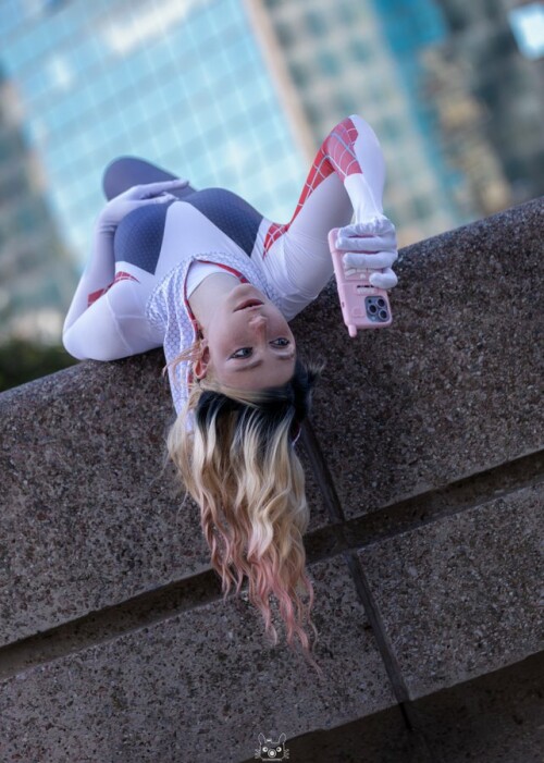 F1yvlslXoAA Yzz65e30055cded19d4