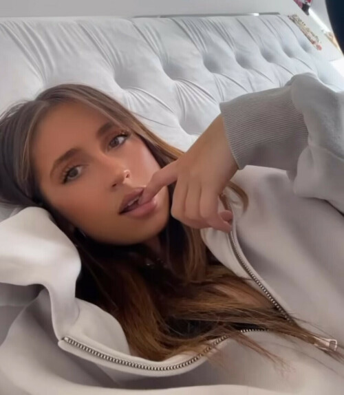 F2CBE55C C972 4BA2 913C E8CAEEAE8EA3