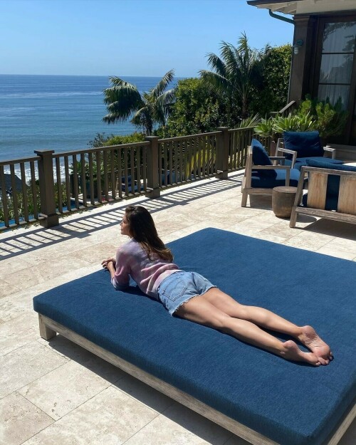 F35D965D E94F 4245 AA2B 395C4FFDEE4F