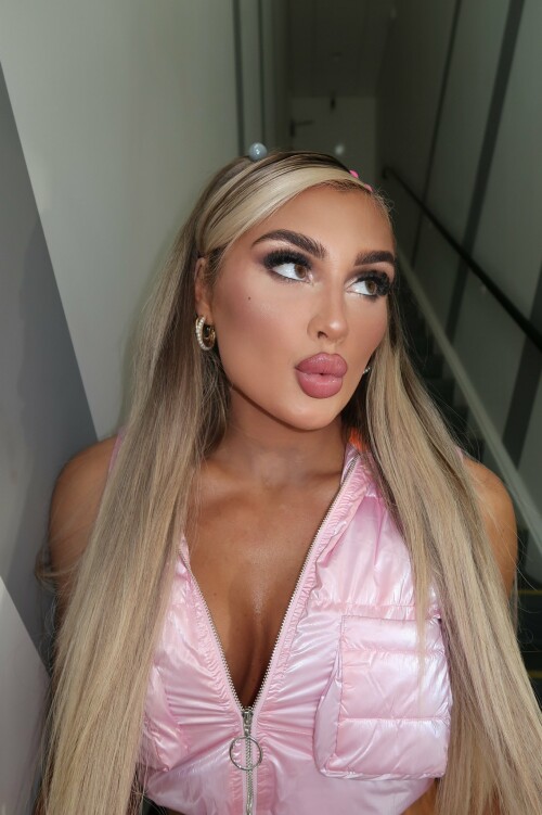 F3DBvbBWQAEFFfV0f4100b590ab43ab