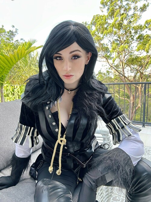 F4669595 FF14 481C 9325 1B7890597349