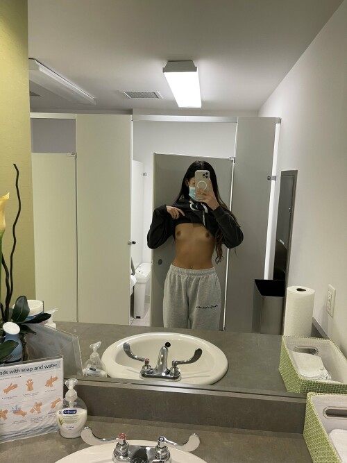 F475B2B8 29BE 4617 953F C40BE565D09D