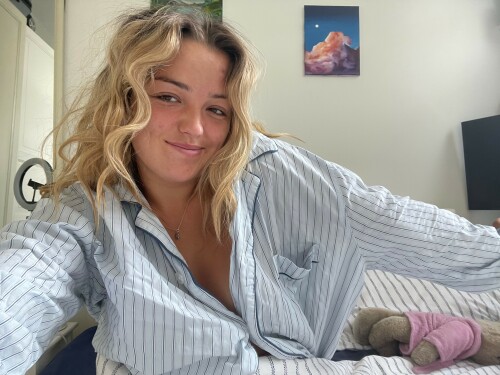 F4E1EBC2 915D 4D01 9FB5 2632EDFCB6988d4bf902dc566bf2