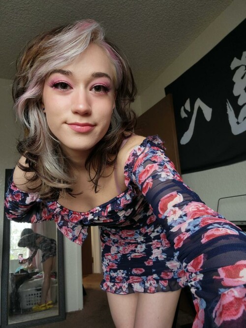 F4E9B9CE 7C02 4289 8297 91483D389235