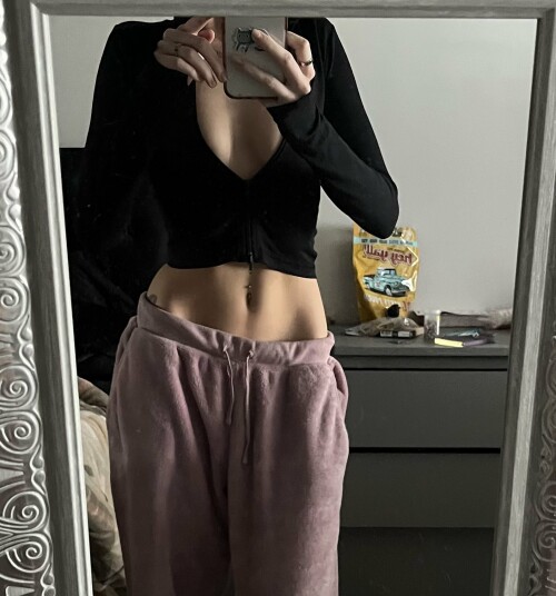 F4wNHUaWYAA5hYL51b623db8d1ec7e9