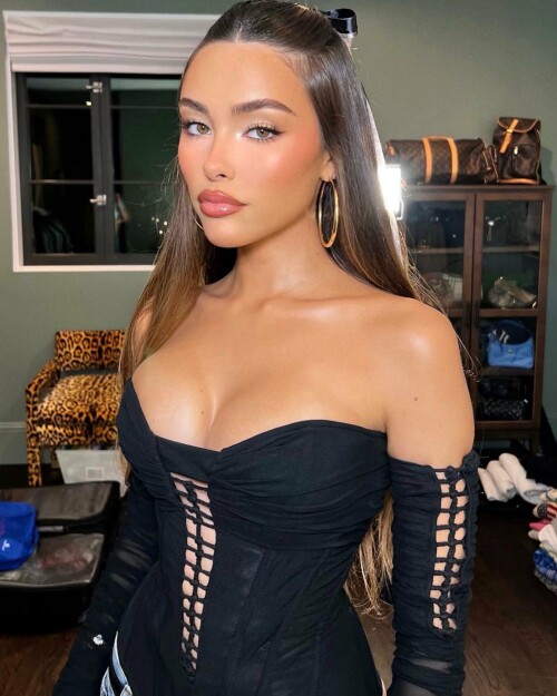 F6Ccf2rXUAAzVcg68e04939e817492e