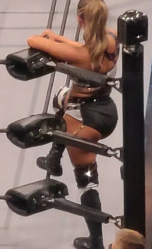 F6ggB9FWgAE55 e2ec4be29f39d823d