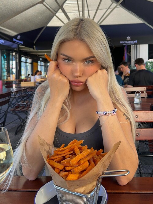 F6n260zXEAARNzi54047e652fb409f6