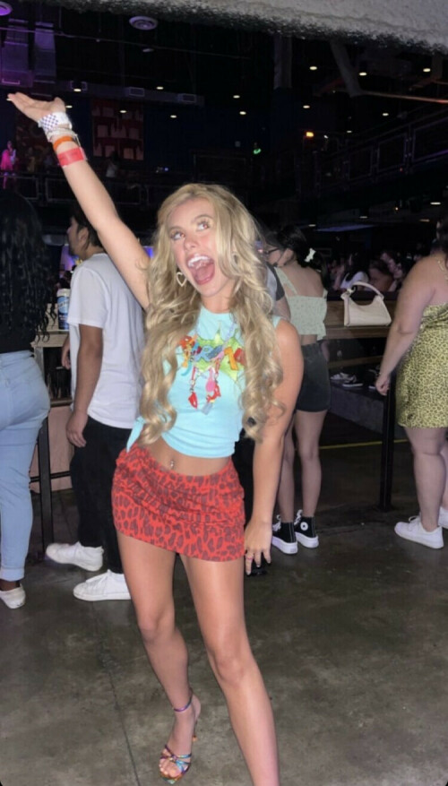 F725E9E8 3F32 48F6 A5DD 07F092B542E2