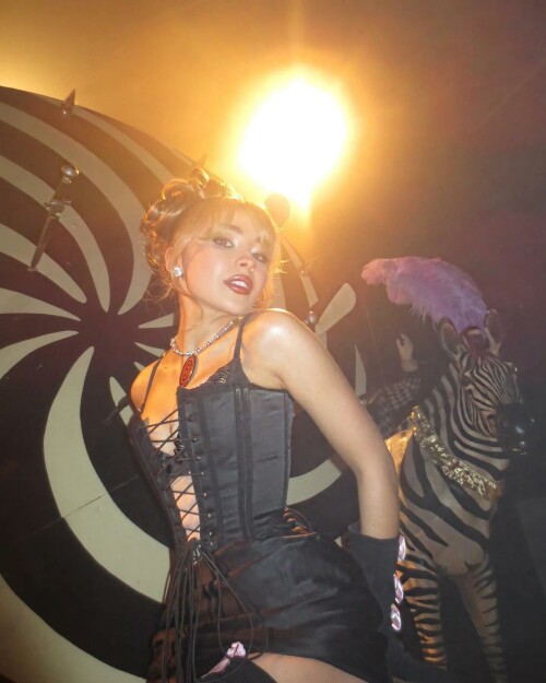 F7433E81 E55D 4C90 967E 3E13D1A8945C