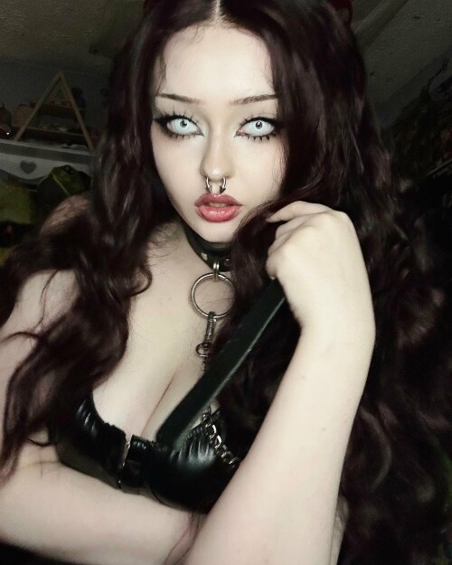 F7xwru1WMAIM1iR9ec926c9a99c9c8d