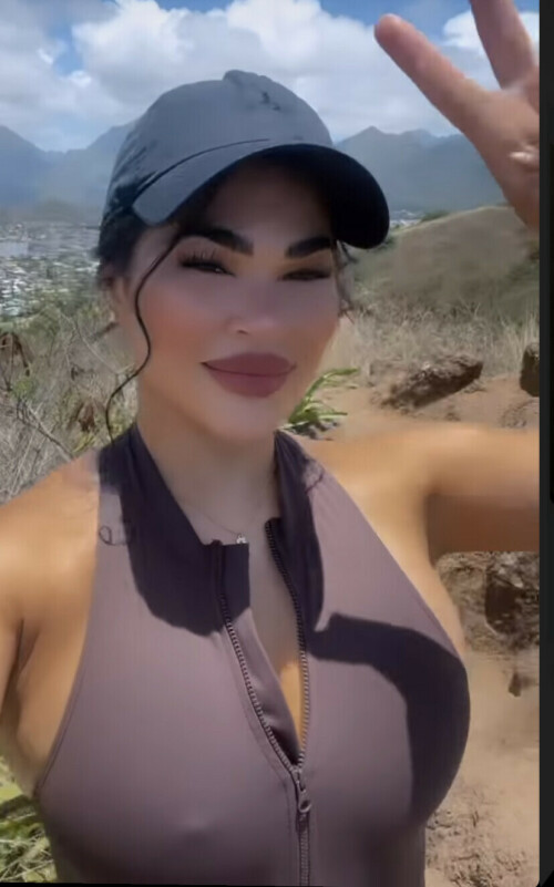 F86FB9F9 1444 4DBB AA48 4EDDA1E0CEE7