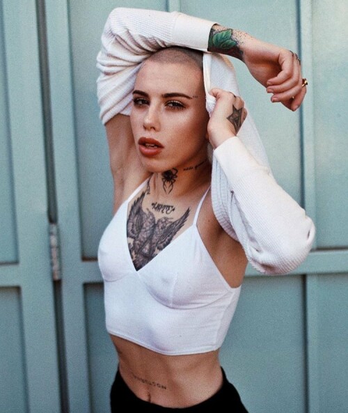 F87BC16B A9E2 4517 B353 4B47822937B8