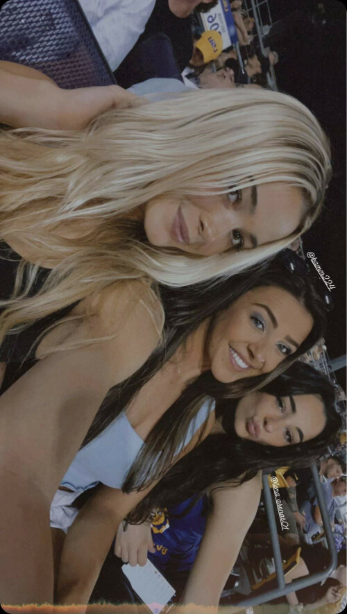 F8F670E5 6541 42A0 930B 1DCA9BE1C4FE