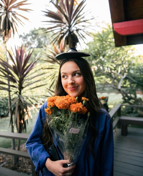 F9 V 0RW8AABeUa22df3341f7b2434b