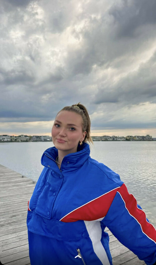 F90B121F E83E 49A9 A067 4CCF8C4E2B99