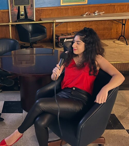 F9F7EgUWEAAdMeGb329d3f683a2f7b5