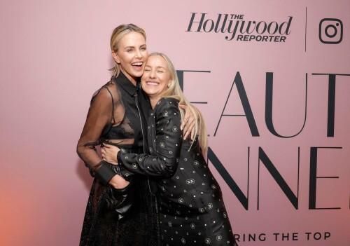 F9WAJ6UWMAAUfZU31c492e1fa86c82d