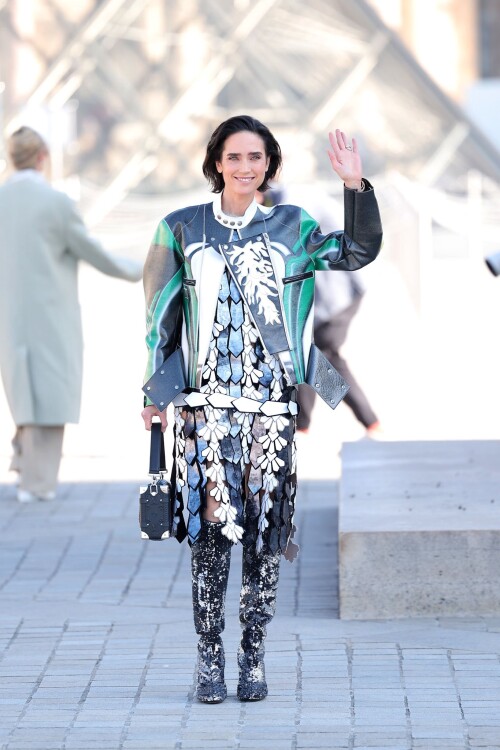 FA6C7B5A 5E51 46C9 866F FC482B3839A9