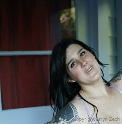 FAB79C2A E566 4440 B4A0 663C9FD22DF7