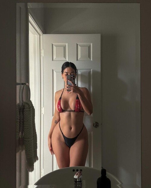 FAF825F7 8805 4120 9911 B6A56F99DF0C2b4a6d2caa1bf7a6