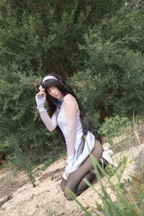 FB5A8401a61220dc2b8d02f4