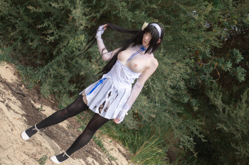 FB5A8455183f4ccdf6f725bd