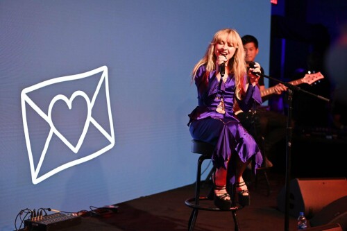 FEA2C859 33B8 4A6B 83A8 167BDBC4F9B5