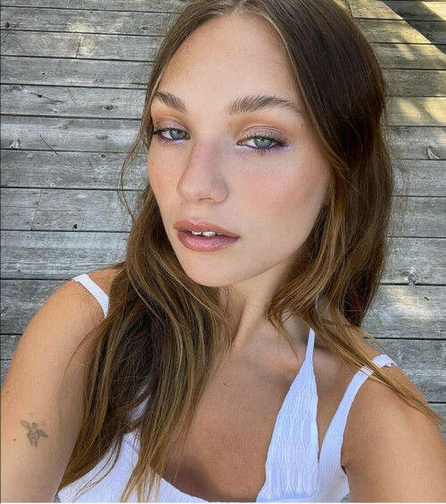 FF5E474E F4A1 4AAB B7E7 51B910016EEF