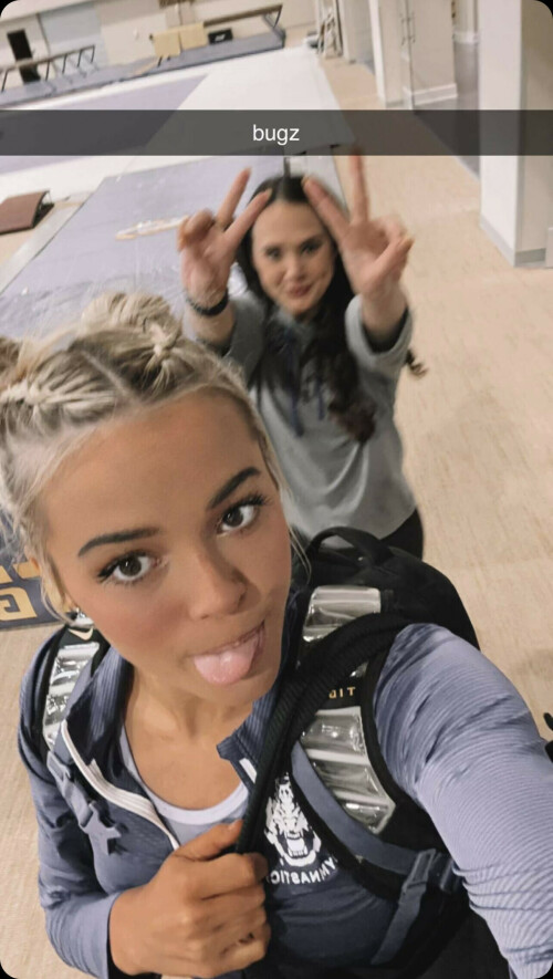 FFFF6197 2E52 4B00 8C81 F13C12DE14C2