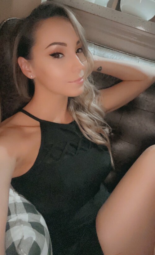 FM Lt6YXEAIGW7G85d9e933eb7bdbd2