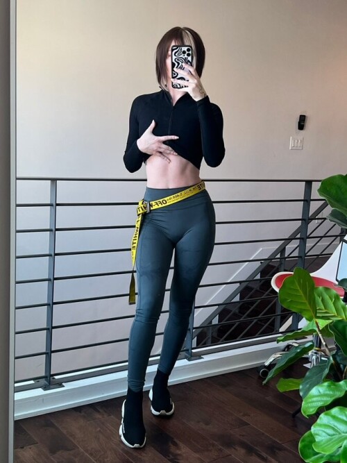 FMtfD00XoAAKchze029cf2f2243c440