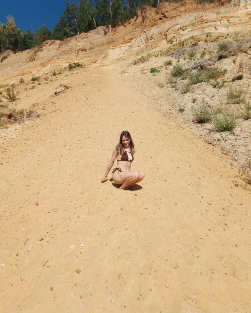 FUCKTitTighsAbs58018948985ba562