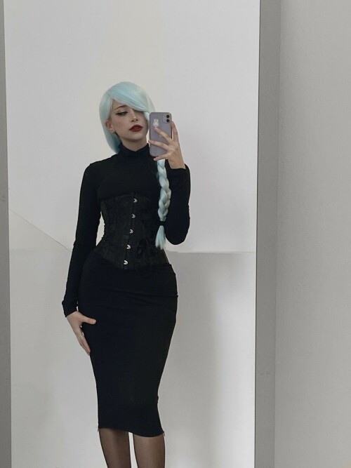 Facetune1011202300232187f24f27d34fc08f