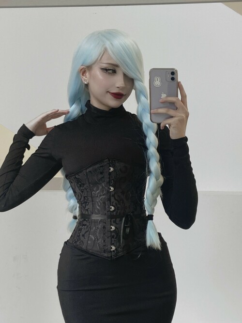 Facetune101120230031046f966ff5f8c3f143