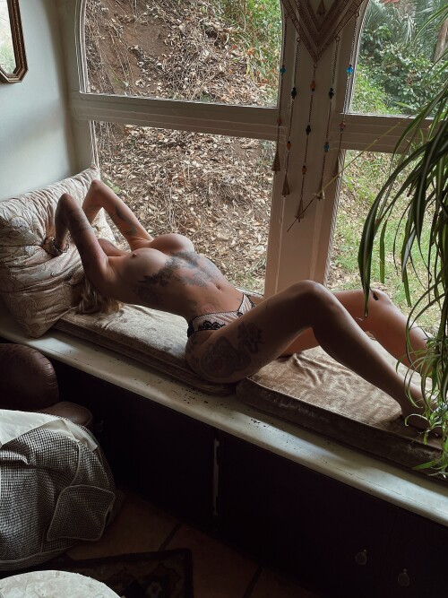 Facetune 22 05 2021 08 08 107060a134aec21595