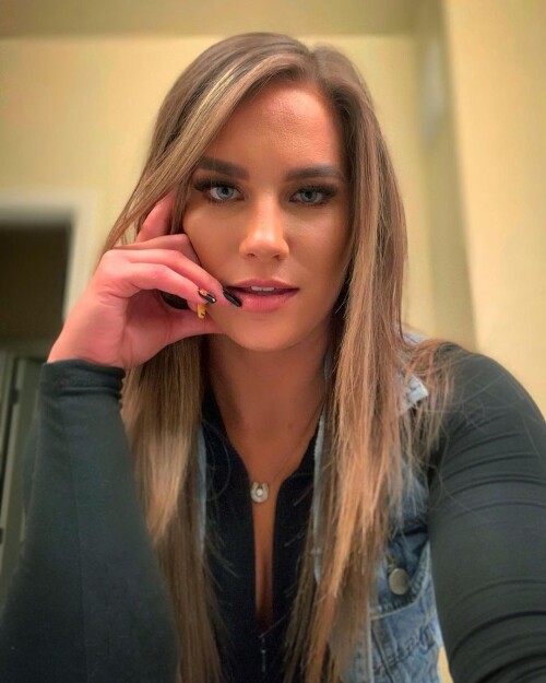 Fallon Henley NXTee06c4449170515f