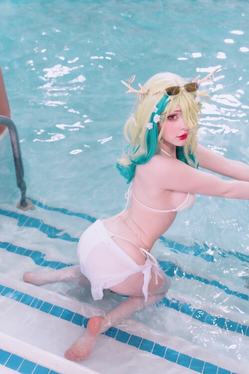 FaunaSwim1266b98d515b1b4285