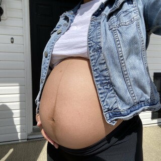 FeLuQIAXgAE8_Xi9195b97579f43b04