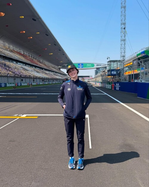 Feels-good-to-be-back5a30c11b10e8b497